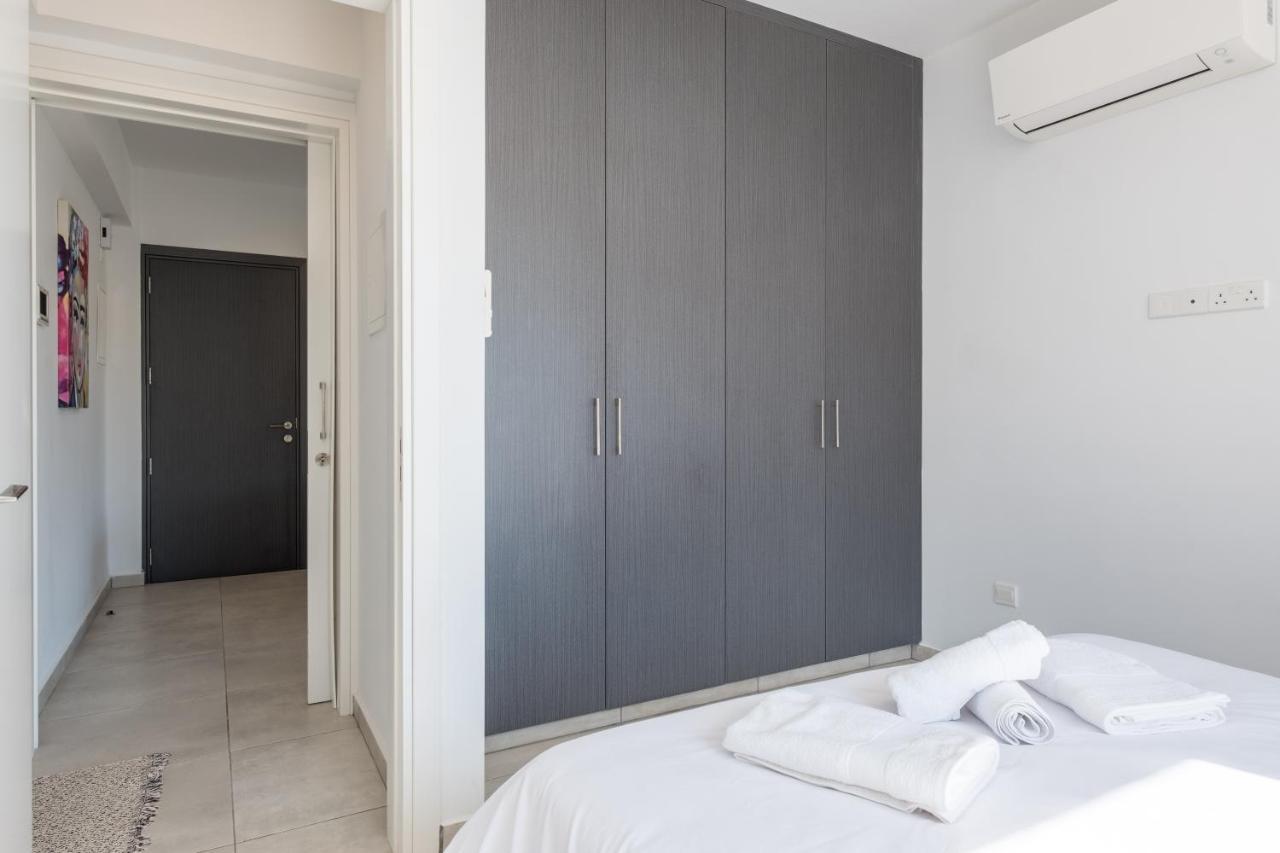 Solaar Apartments Faneromeni Larnaca Esterno foto