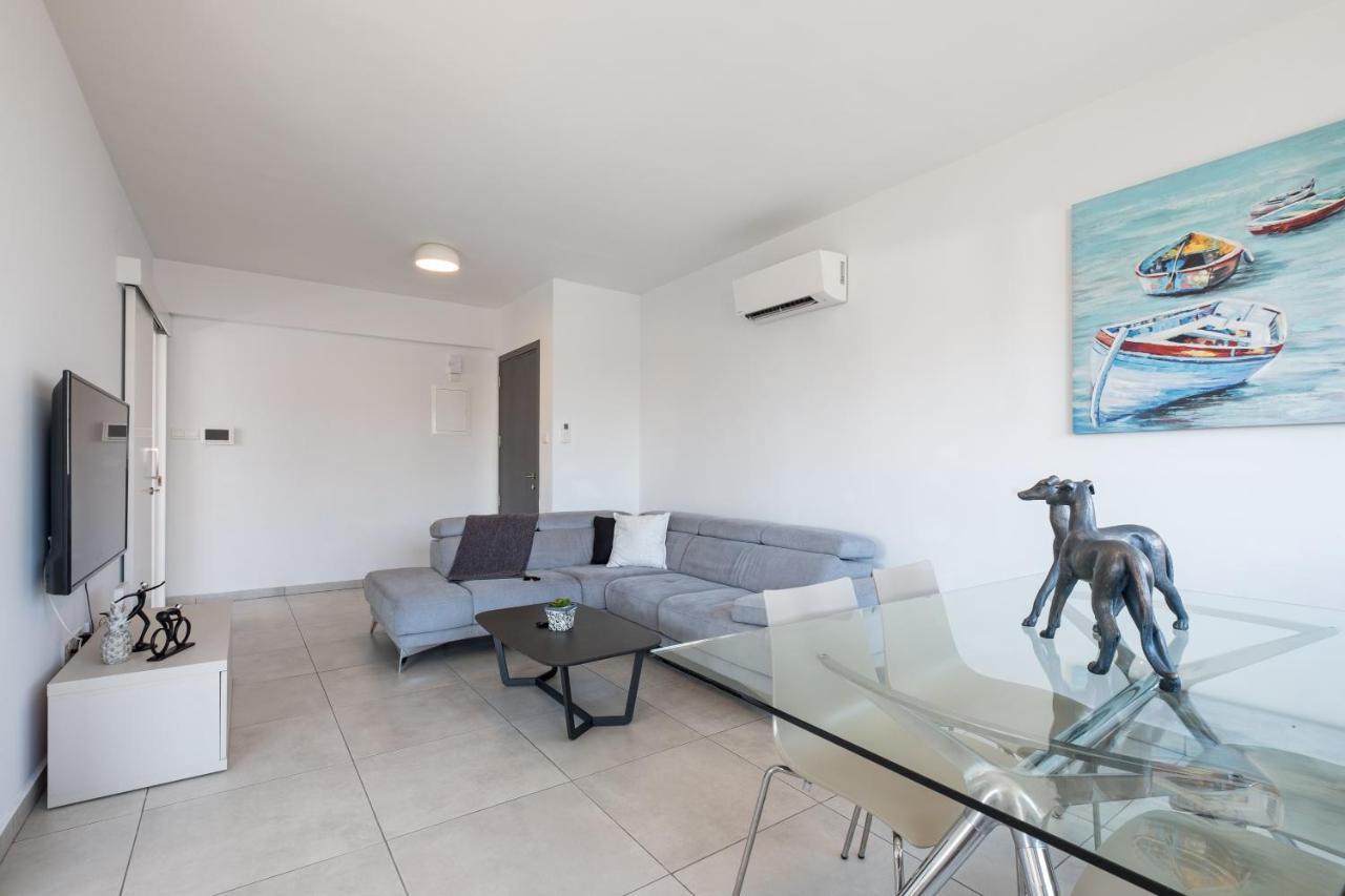 Solaar Apartments Faneromeni Larnaca Esterno foto
