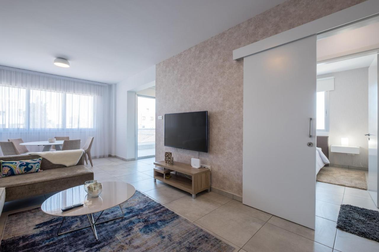 Solaar Apartments Faneromeni Larnaca Esterno foto