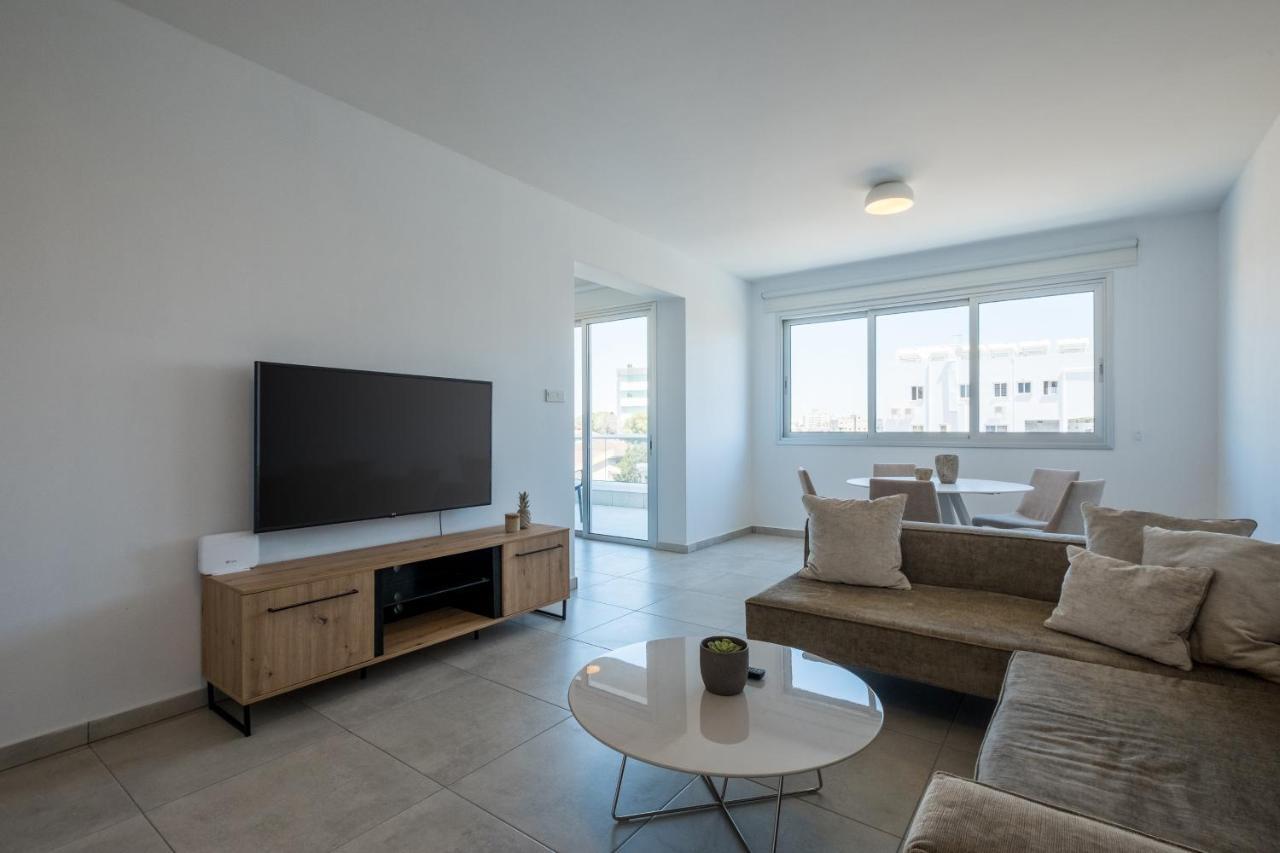 Solaar Apartments Faneromeni Larnaca Esterno foto