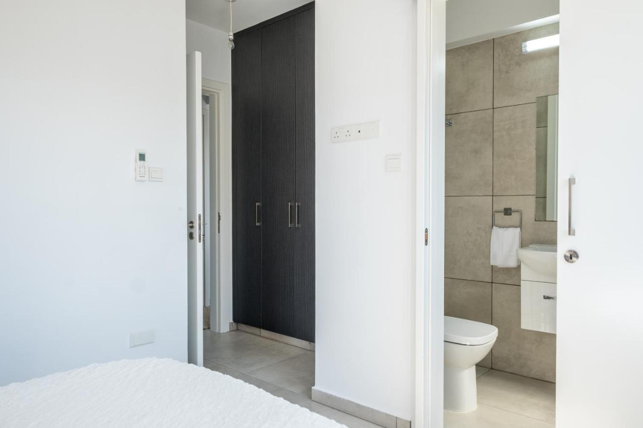 Solaar Apartments Faneromeni Larnaca Esterno foto