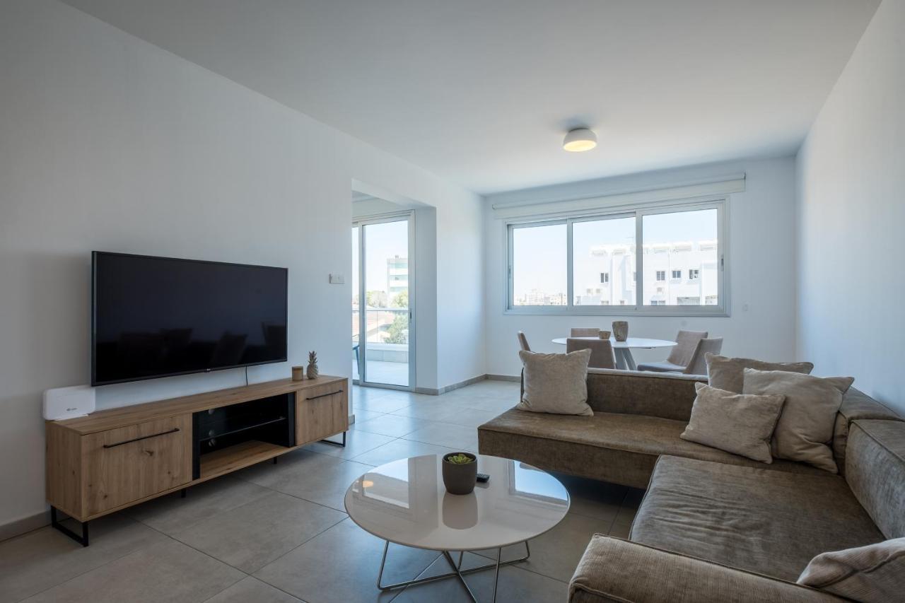 Solaar Apartments Faneromeni Larnaca Esterno foto