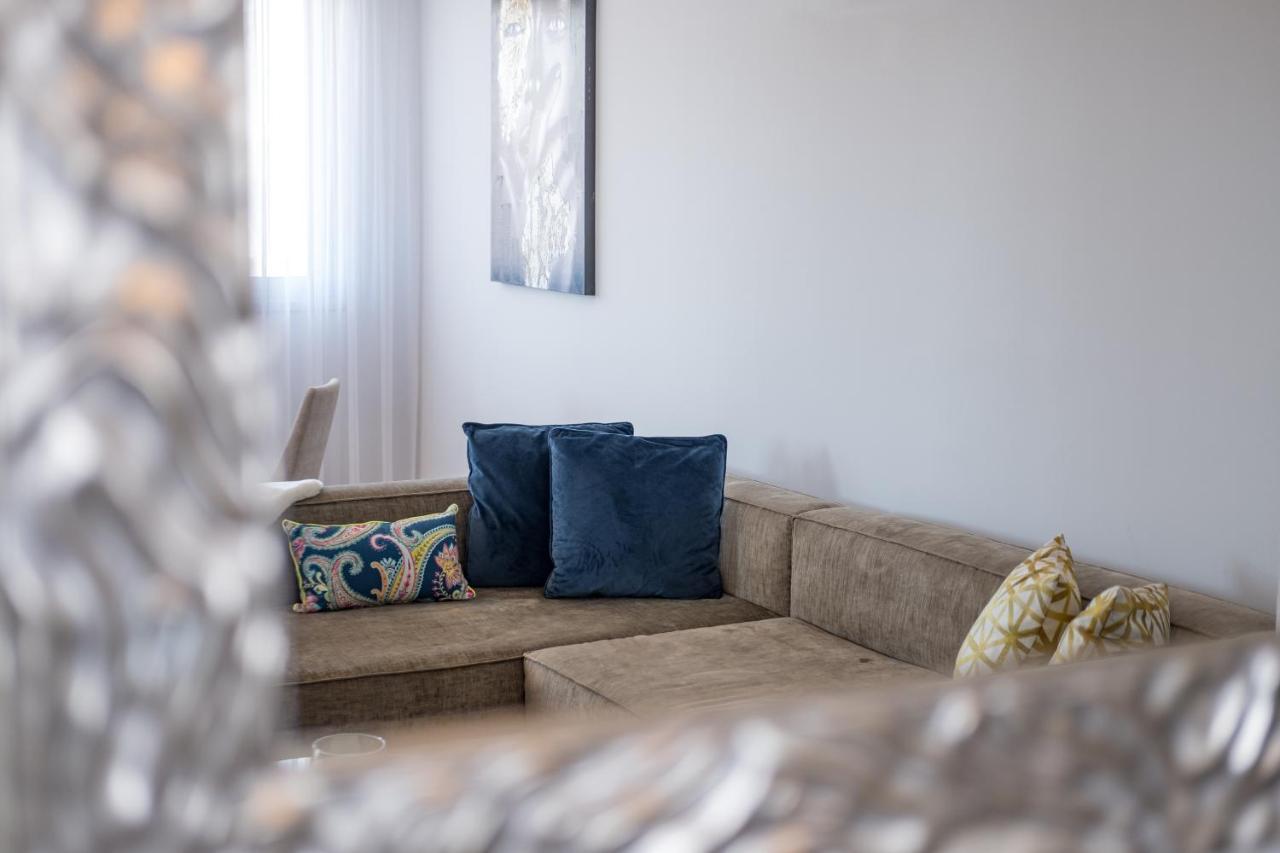 Solaar Apartments Faneromeni Larnaca Esterno foto