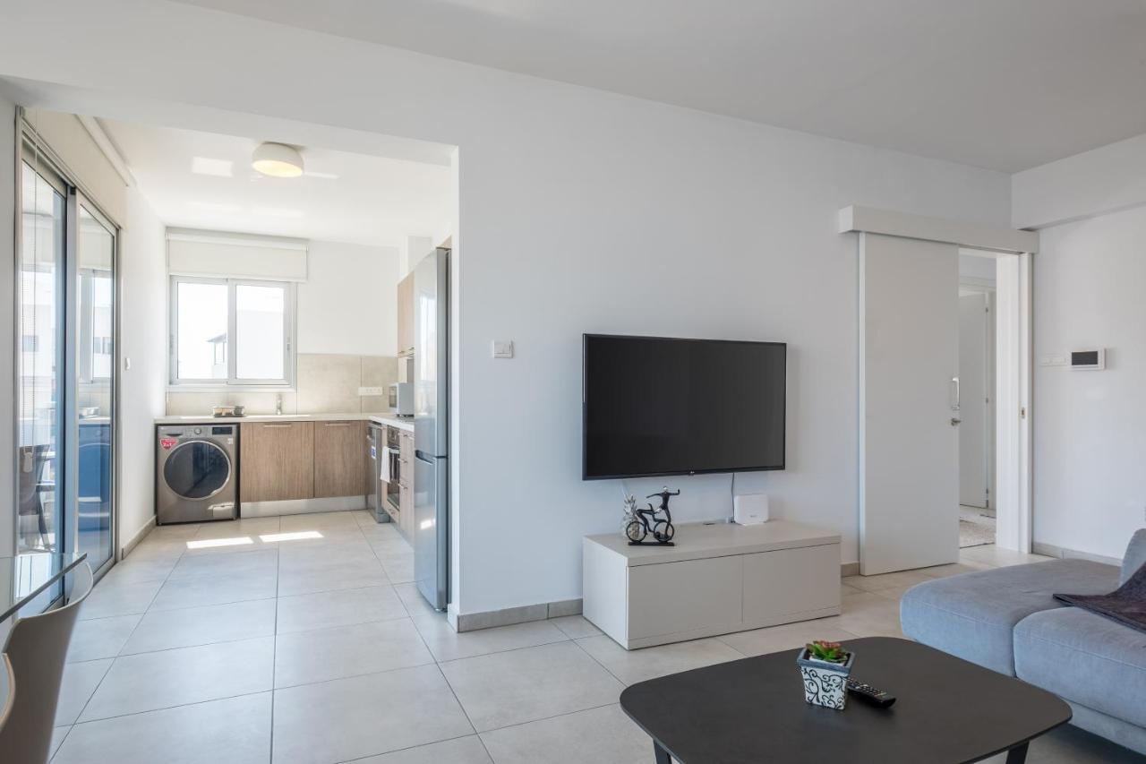 Solaar Apartments Faneromeni Larnaca Esterno foto